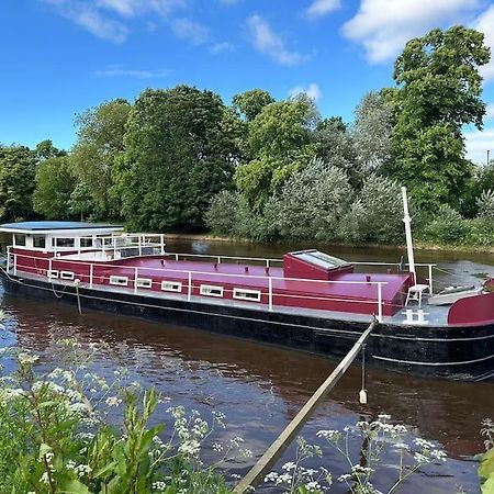 Unique Houseboat Experience I Central City Break 요크 외부 사진